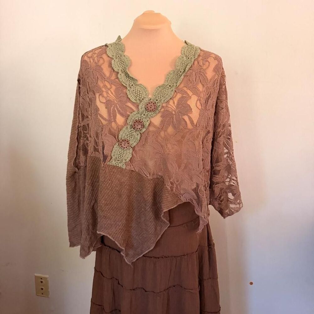 Vintage Pretty Angel Mocha Floral Lace Crochet Trim Cropped Top Size M